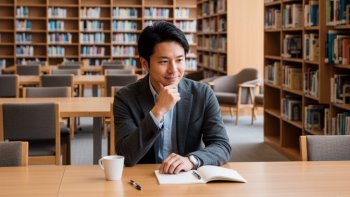 【MBTI】INTP(論理学者)のトリセツ|16タイプ相性一覧から「生きづらさ」の解消法まで